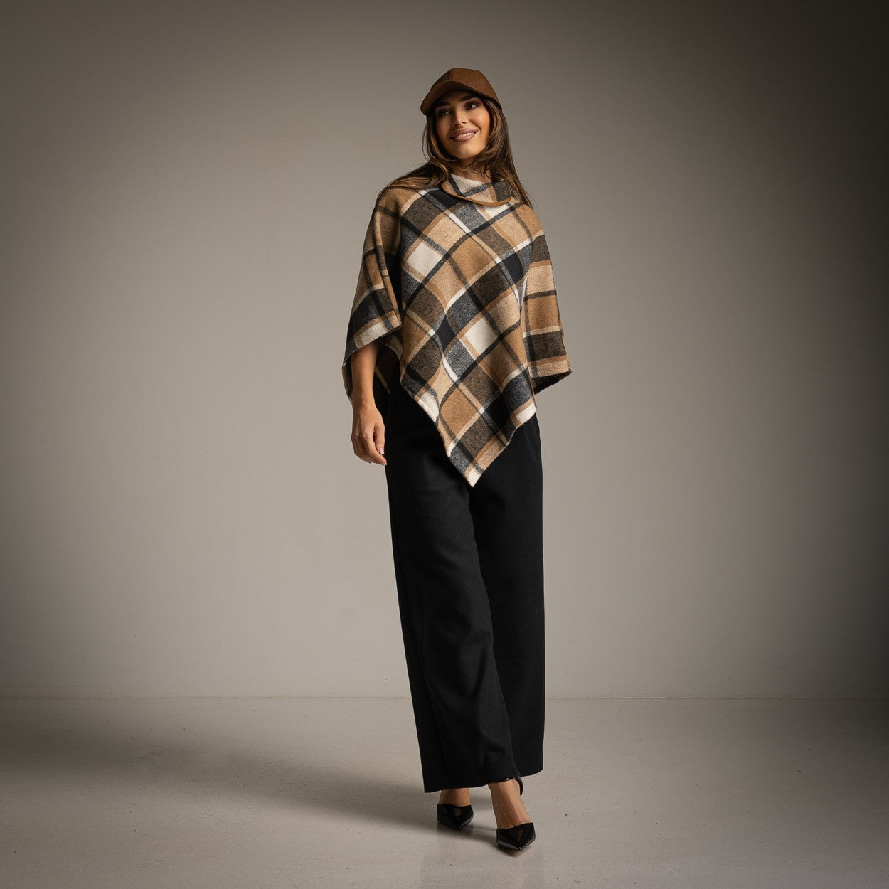 ALBA PONCHO BEIGE
