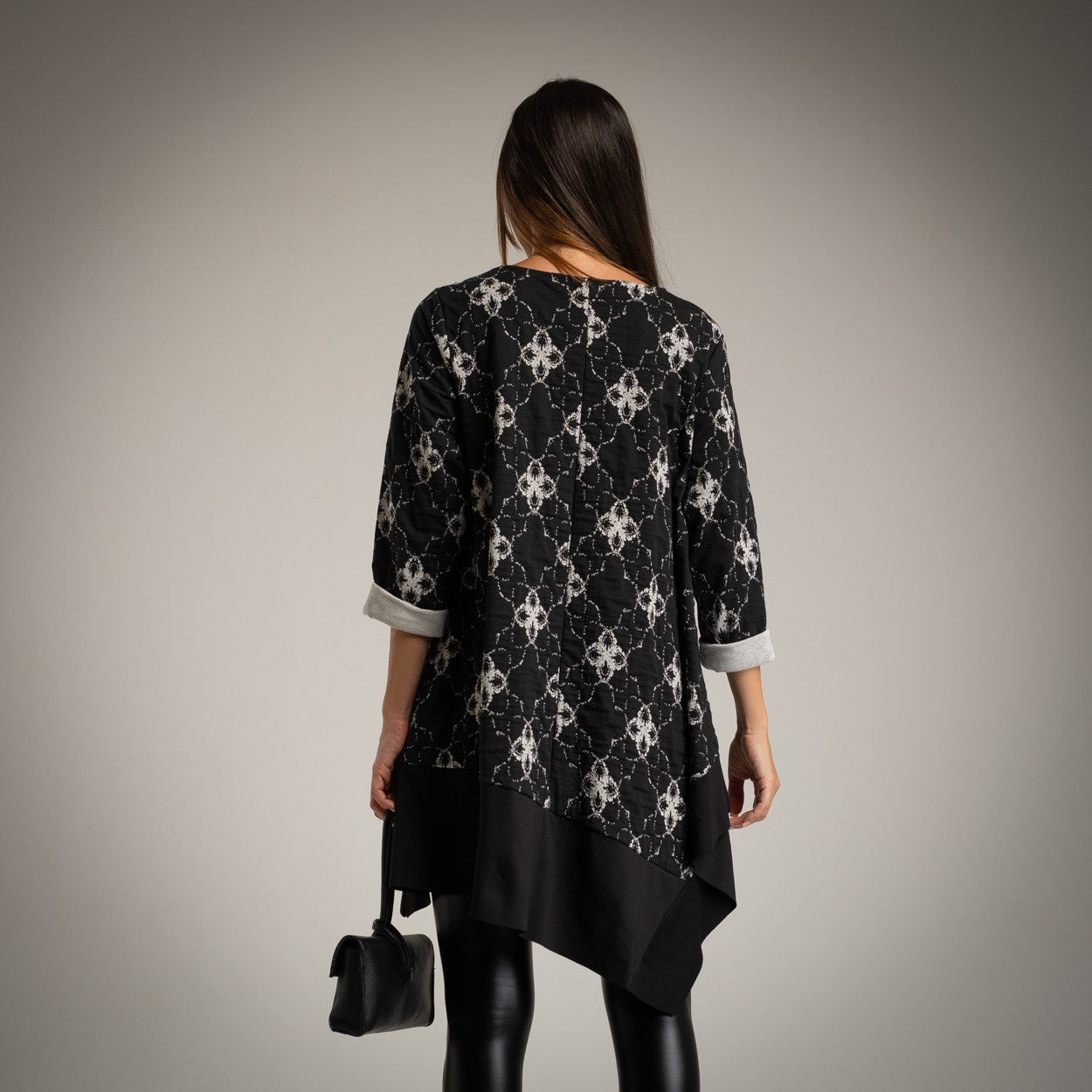ALBA LONG PULL BLACK